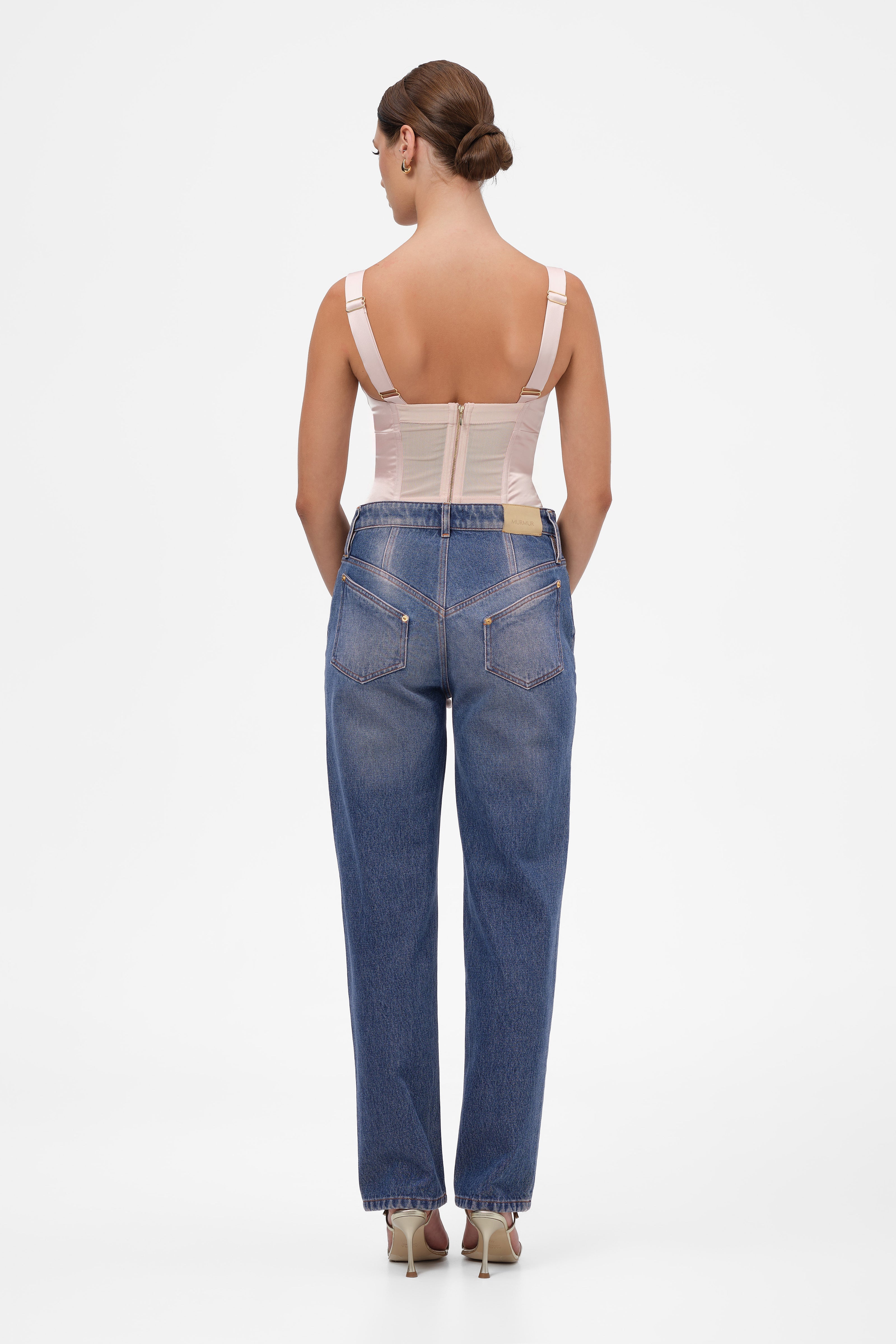 Corset roz pudrat din satin cu cupe Sculpt